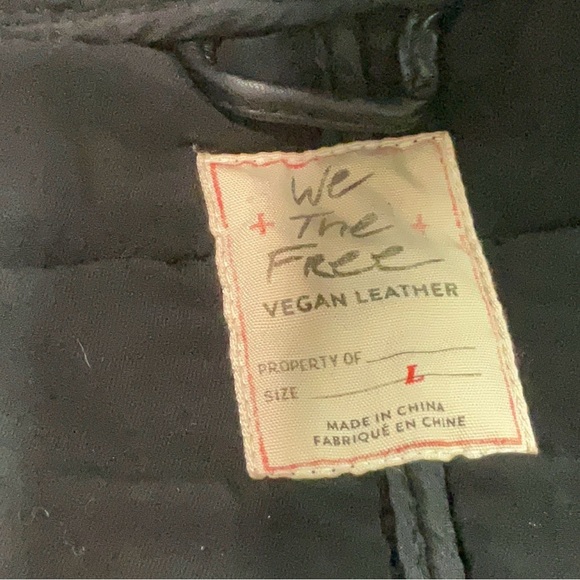 FREE PEOPLE We the Free Black Vegan Leather Quilted Dolman Jacket EUC Size Large - Picture 6 of 7